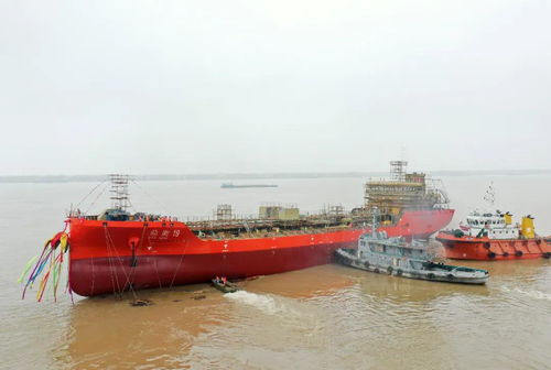 创两项第一 鼎衡6600吨直流电推IMO II不锈钢化学品首制船下水